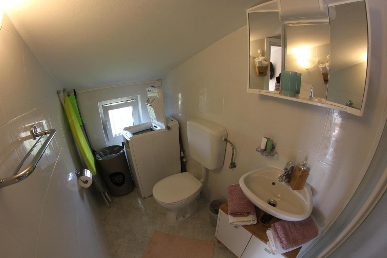 Room And Apartment Doris Lovrečica Eksteriør bilde